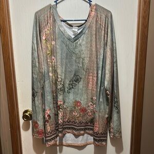 Floral Long Sleeve V-Neck Top